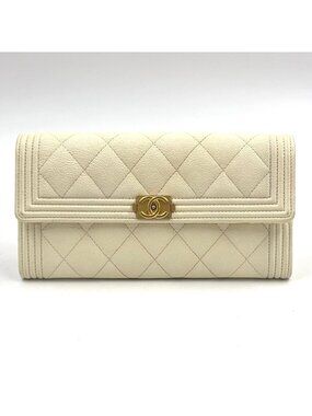 Chanel Boy Stand Caviar Leather Off White Wallet Gold
